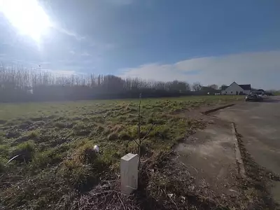 Terrain à bâtir, 582 m²