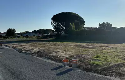 Terrain à bâtir, 300 m²