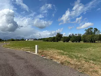 Terrain à bâtir, 1 373 m²