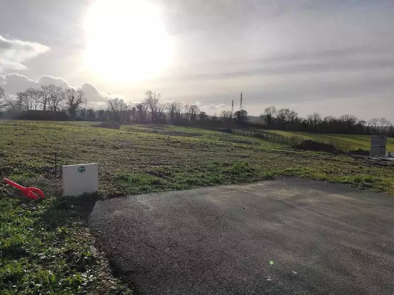 Terrain à bâtir, 612 m² - Pont-l'Evêque (14130)