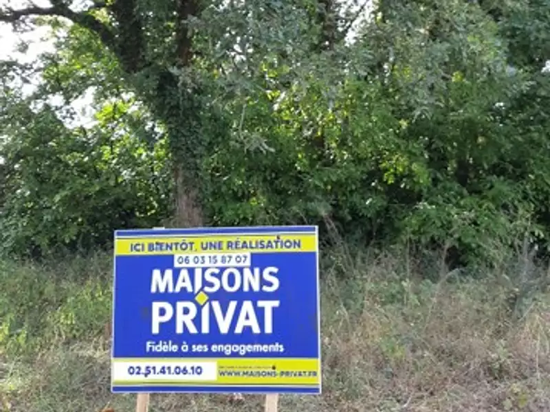 Terrain à bâtir, 301 m² - La Roche-sur-Yon (85000)
