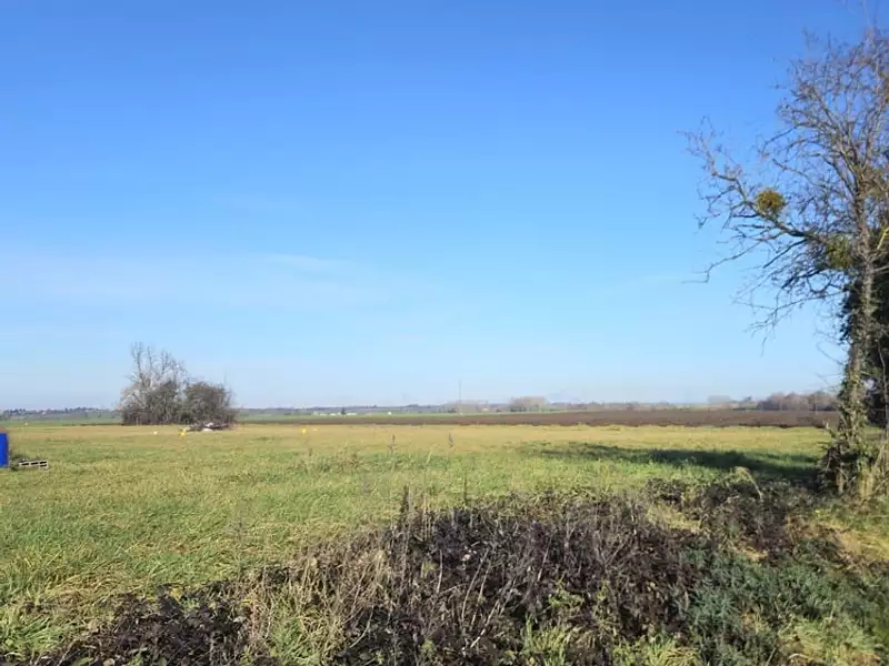 Terrain à bâtir, 1 090 m² - Escurolles (03110)