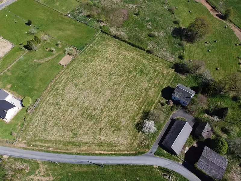 Terrain à bâtir, 2 950 m² - Lubersac (19210)