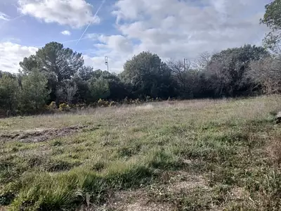 Terrain à bâtir, 1 500 m²