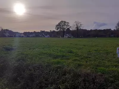 Terrain à bâtir, 1 400 m²