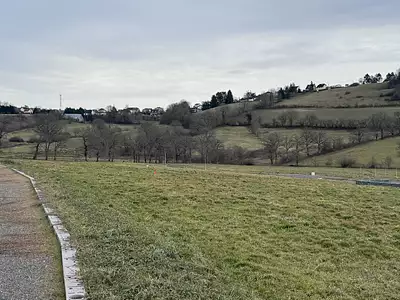 Terrain à bâtir, 1 076 m²