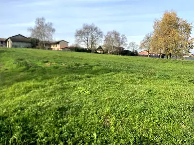 Terrain à bâtir, 710 m²