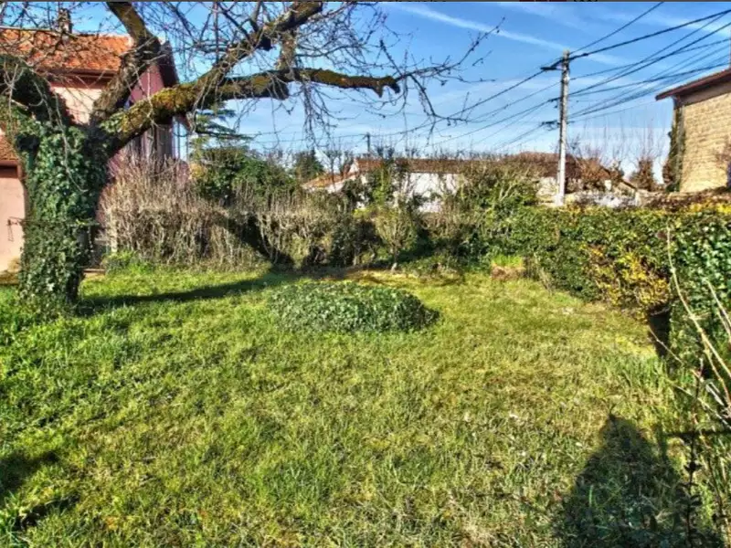 Terrain à bâtir, 720 m² - Quincieux (69650)