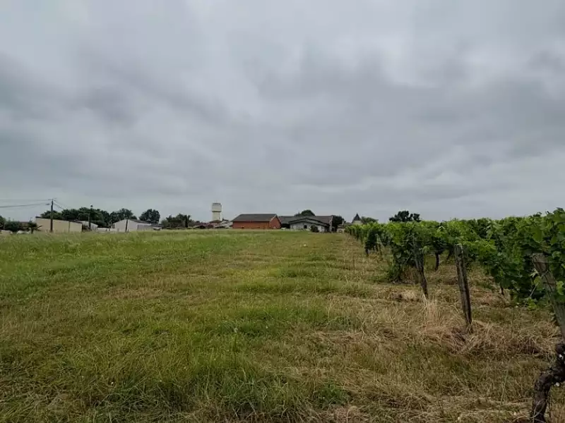 Terrain à bâtir, 700 m² - Monprimblanc (33410)