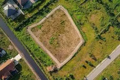 Terrain à bâtir, 650 m²