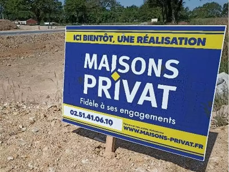 Terrain à bâtir, 586 m² - La Roche-sur-Yon (85000)