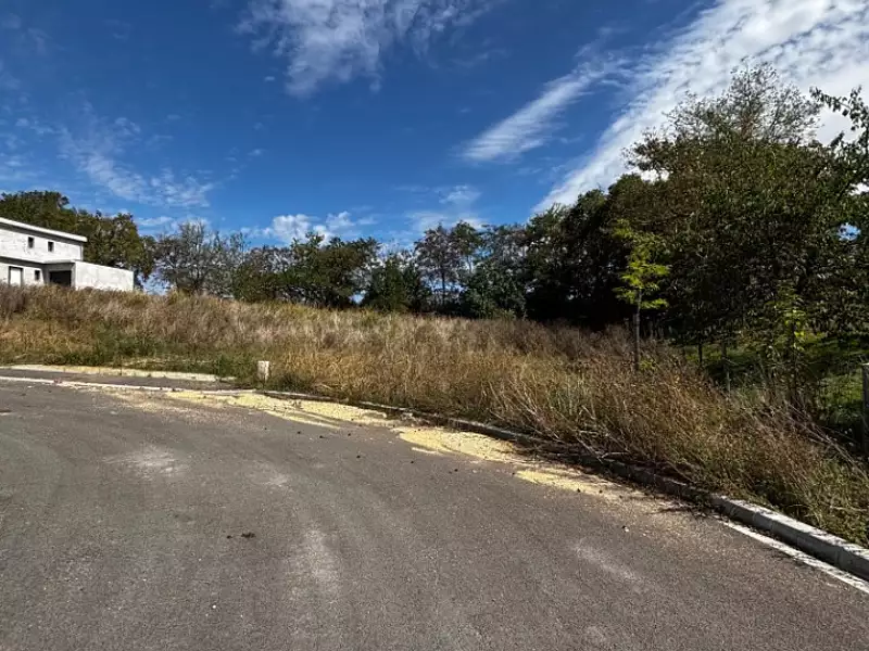 Terrain à bâtir, 830 m² - Artigues-près-Bordeaux (33370)