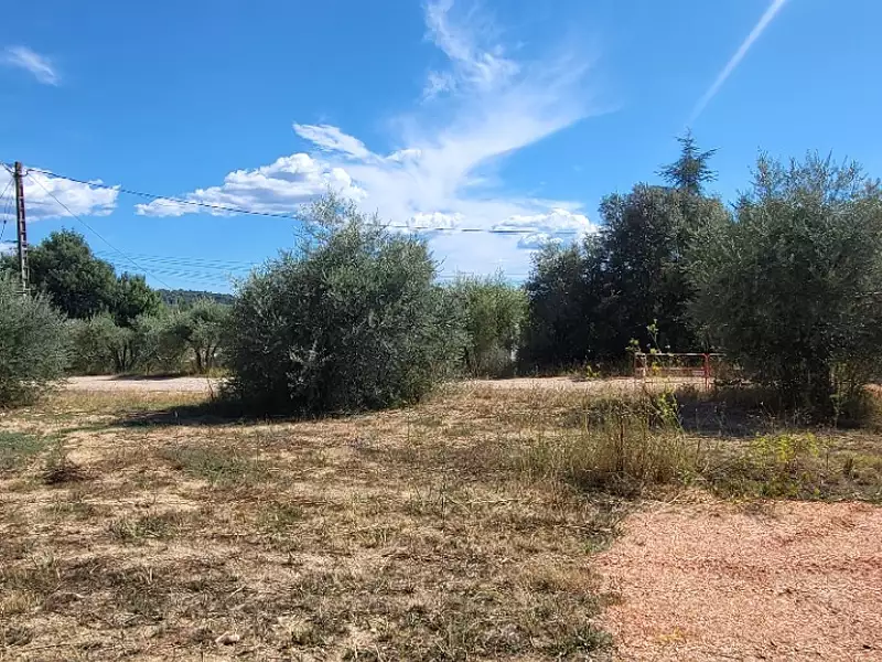 Terrain à bâtir, 690 m² - Barjols (83670)