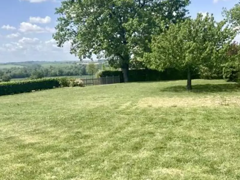 Terrain à bâtir, 650 m² - L'Isle-Jourdain (32600)