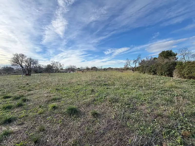 Terrain à bâtir, 500 m² - Paulhan (34230)