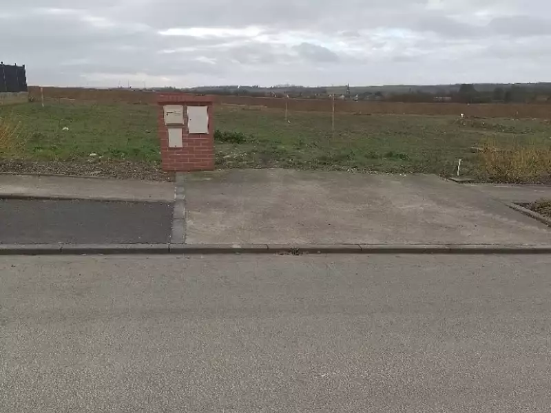 Terrain à bâtir, 704 m² - Persan (95340)