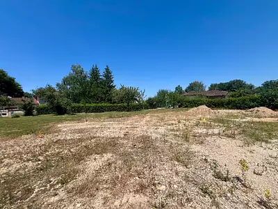 Terrain à bâtir, 608 m²