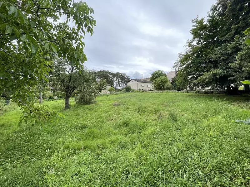 Terrain à bâtir, 972 m² - Tournus (71700)