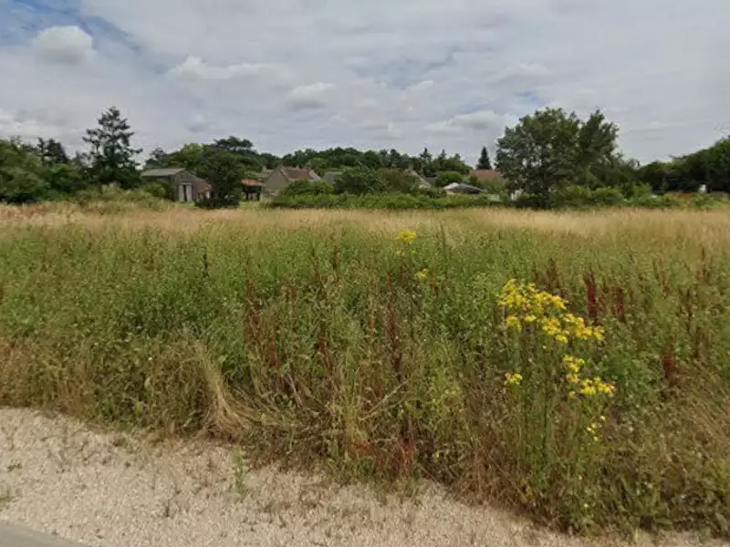 Terrain à bâtir, 605 m² - Cormeray (41120)