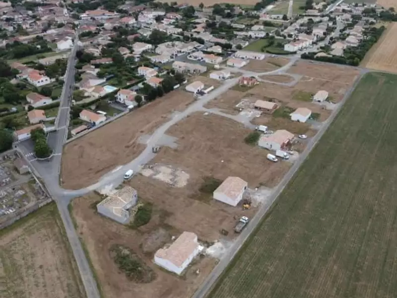 Maison neuve, 85 m² - Forges (17290)