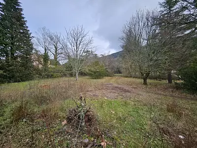 Terrain à bâtir, 1 072 m²