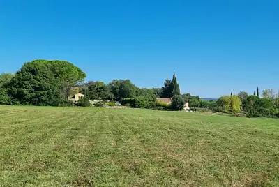 Terrain à bâtir, 561 m²