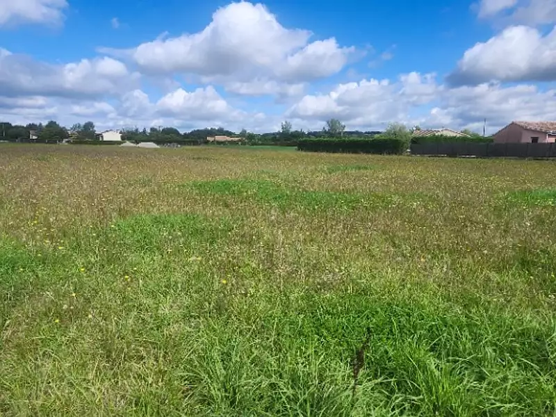 Terrain à bâtir, 600 m² - Saint-Gauzens (81390)