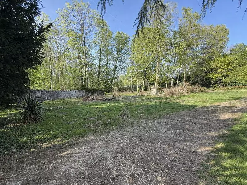 Terrain à bâtir, 1 060 m² - Soisy-sur-Seine (91450)