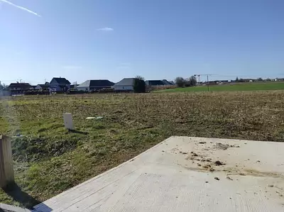 Terrain à bâtir, 702 m²