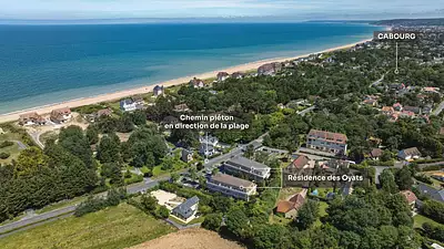 À 200 m de la plage