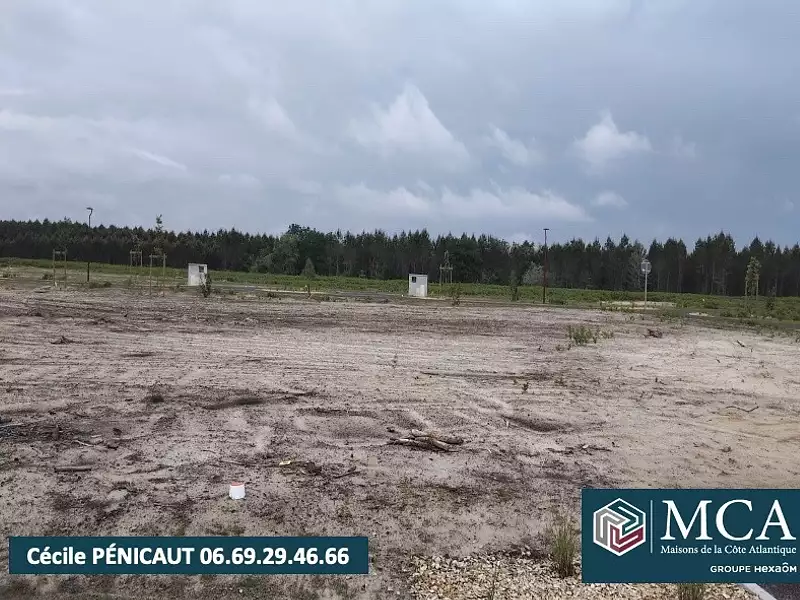 Terrain à bâtir, 639 m² - Laluque (40465)