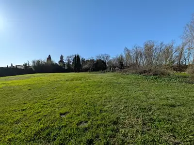 Terrain à bâtir, 600 m²