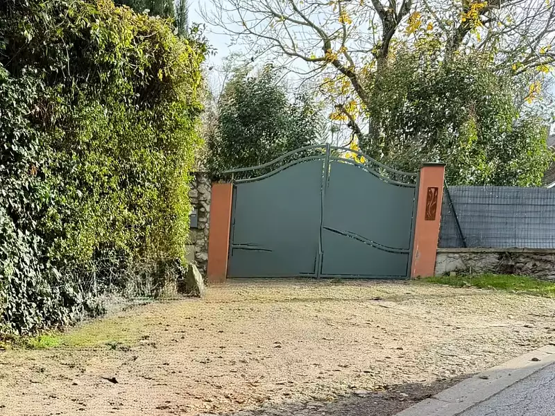 Terrain à bâtir, 797 m² - Fontenay-Trésigny (77610)