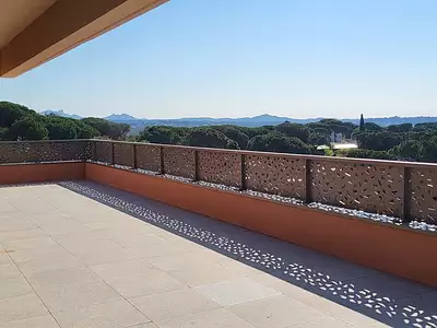 T4 TERRASSE FREJUS