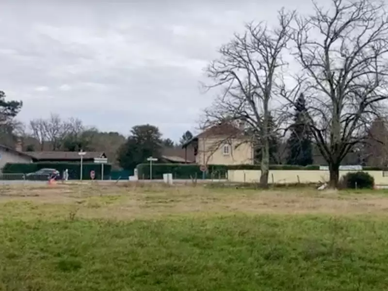 Terrain à bâtir, 600 m² - Hostens (33125)