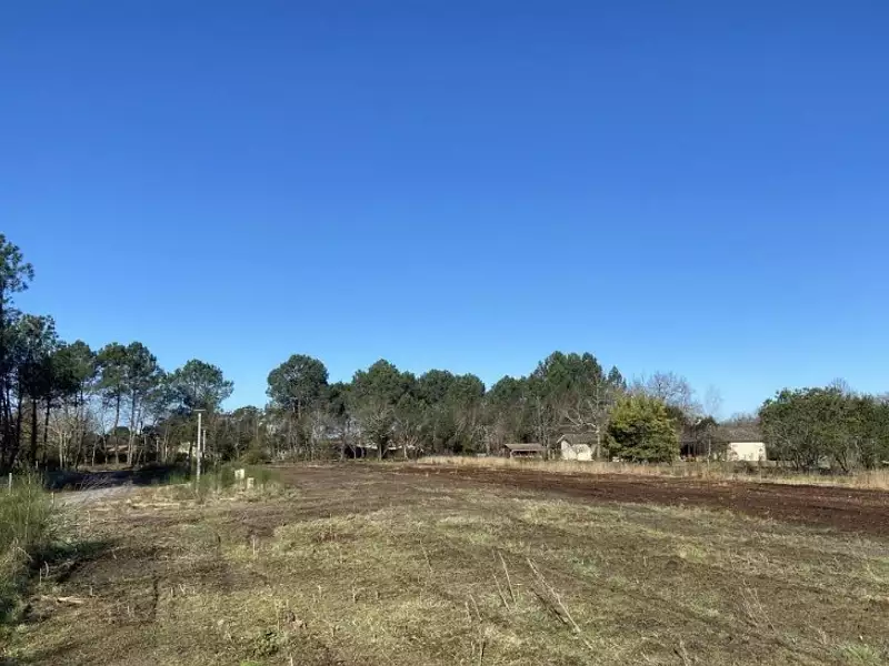 Terrain à bâtir, 653 m² - Le Porge (33680)