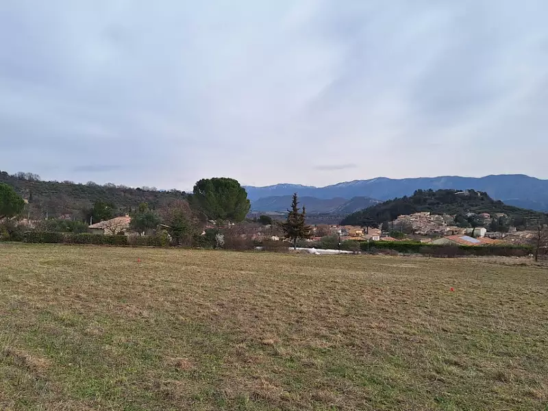 Terrain à bâtir, 1 000 m² - Peipin (04200)