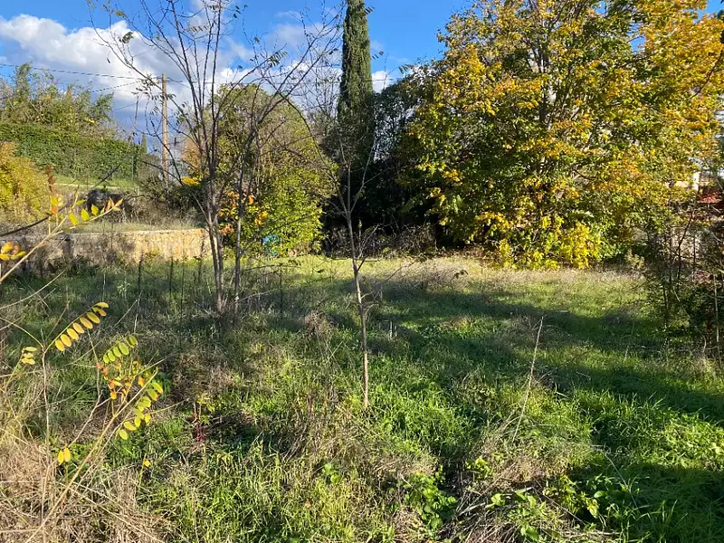 Terrain à bâtir, 908 m² - Carcès (83570)
