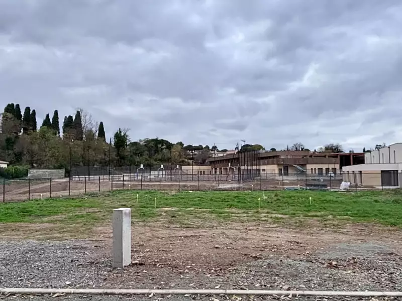 Terrain à bâtir, 278 m² - Maraussan (34370)