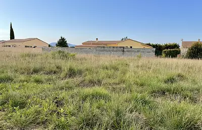 Terrain à bâtir, 851 m²