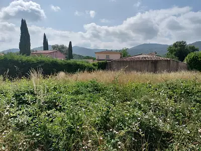 Terrain à bâtir, 816 m²