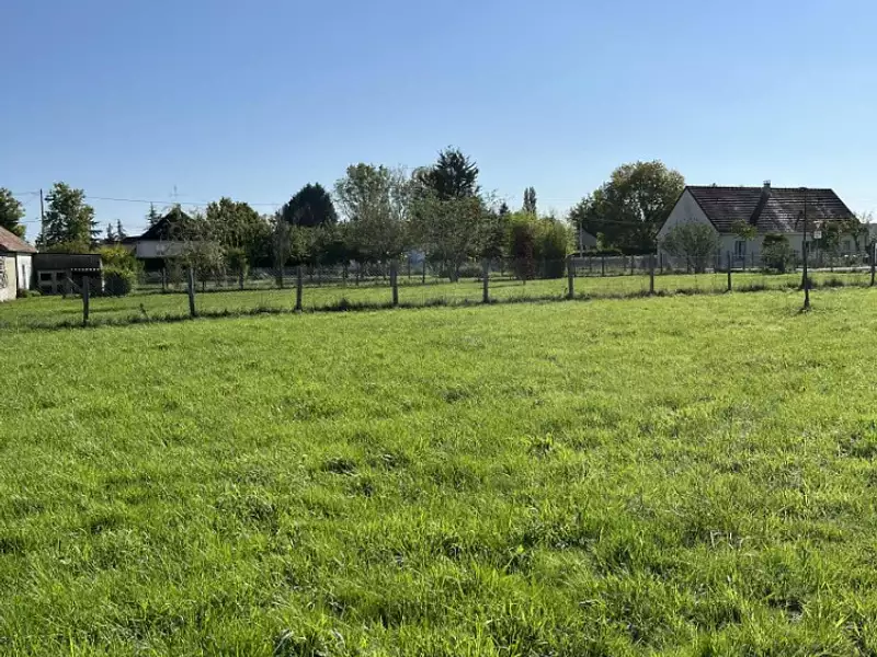 Terrain à bâtir, 601 m² - Mamers (72600)