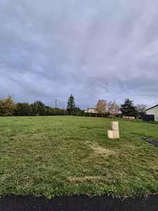 Terrain à bâtir, 877 m²