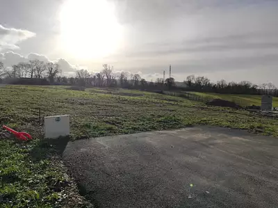 Terrain à bâtir, 612 m²