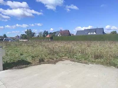 Terrain à bâtir, 561 m²