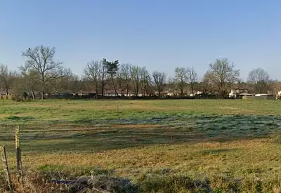 Terrain à bâtir, 824 m²