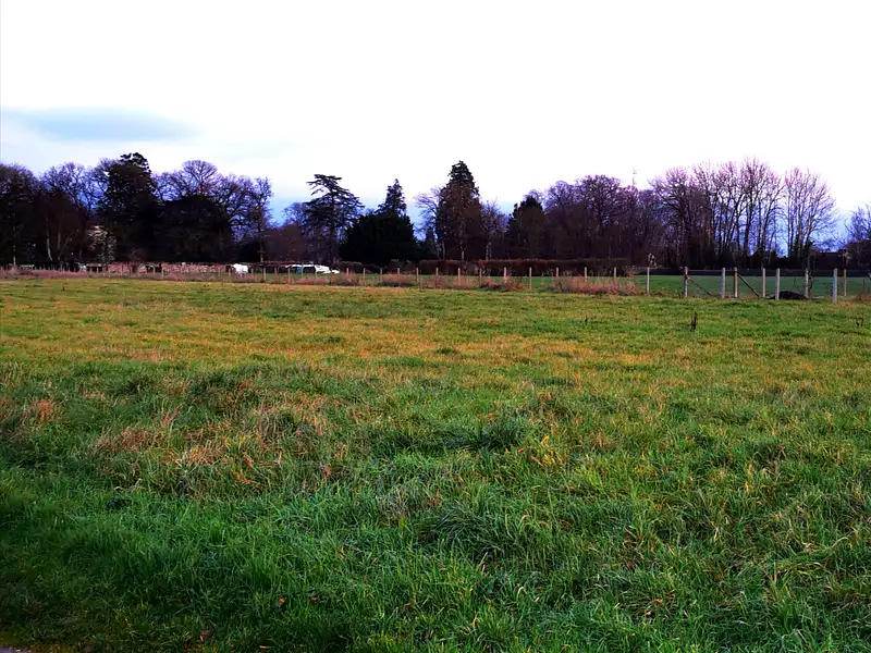 Terrain à bâtir, 925 m² - Beaulieu-lès-Loches (37600)