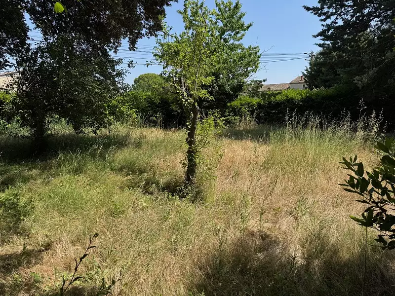 Terrain à bâtir, 500 m² - Sarrians (84260)