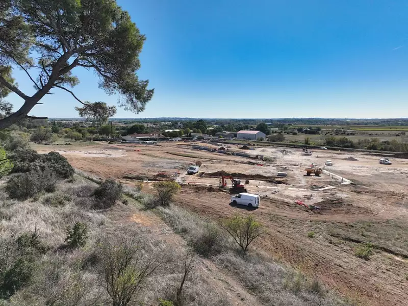 Terrain à bâtir, 454 m² - Bessan (34550)