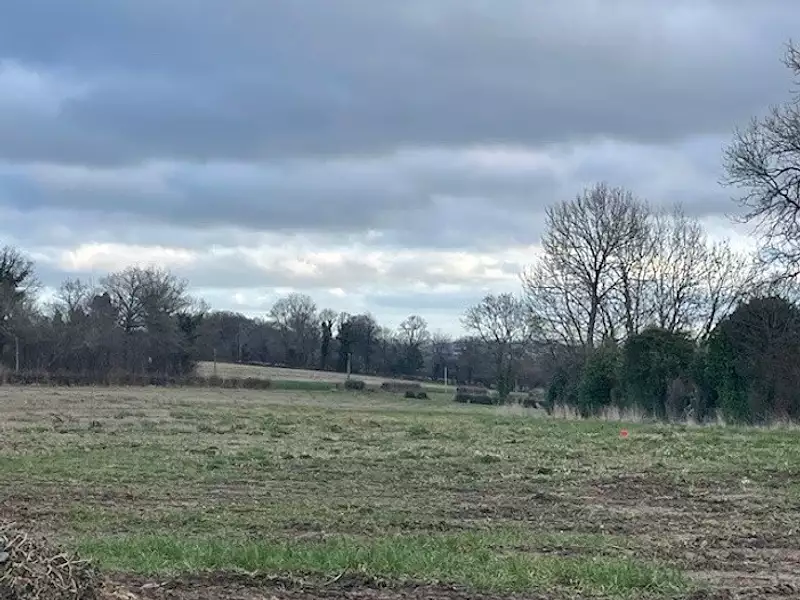 Terrain à bâtir, 918 m² - Caumont-sur-Aure (14240)